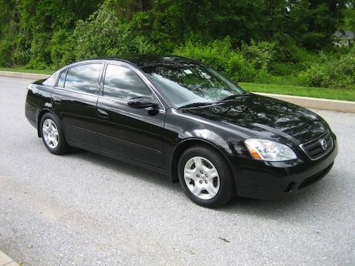 Nissan altima 3000 dollars