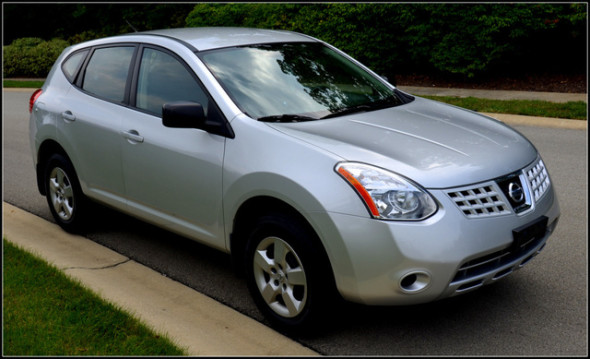 2009_nissan_rogue_s_awd-pic-80456950478016244-640x480